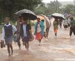 Pupils of Lukau Primary School could not attend their classes on Monday because the road from Tshilamba to their school was under water. Photo: Ndivhuwo Musetha.