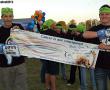"Down with Cancer!" Van links na regs is Anton van Zyl, eienaar van Zoutnet CC en Dylan van Zyl. Foto: CANSA Relay for Life Louis Trichardt.