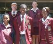 <p>Hierdie leerlinge van Ho&euml;rskool Louis Trichardt ontvang erekleure vir debat en redenaars tydens die&nbsp; skool se deurlopende prysuitdeling op 20 Oktober. Voor, van links na regs, is Blessing Phathela, Maanda Phathela en Faith Makhubele wat almal derde erekleure vir debat ontvang. Agter is Rudzani Ramabulana (eerste erekleure vir debat) en Coreen Meiring (eerste erekleure vir redenaars). Afwesig: Mashudu Demana (eerste erekleure vir redenaars).</p>
