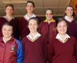 <p>Graad 10 se toppresteerders van kwartaal twee van Ho&euml;rskool Louis Trichardt is voor, van links na regs, Emen&eacute; Jordaan (4de), Maryke Visagie (8ste), Sarika Eybers (3de), en Khevana Naik (1ste). Agter is Tiaan K&ouml;nig (9de), Anton Scholtz (2de), Izelda de Bruin (5de), Joleen de Swardt (3de) en Shiluva Nkanyani (6de). Afwesig was Rendani Mudau (7de).</p>
