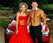 <p>Coreen Meiring is na haar matriekafskeid vergesel deur Frikkie van Niekerk.&nbsp;<em>Foto verskaf.&nbsp;~&nbsp;Ho&euml;rskool Louis Trichardt</em></p>
