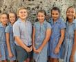 <p>Laerskool Messina se top 5 akademiese presteerders in Graad 6, n&aacute; afloop van die derde skoolkwartaal, was (van links na regs) Carmen Roos, Stephi Roos, Abri Whelan, Margot Beukes, Tanevua Naud&eacute; en Jo-nique Kolberg. Tanevua en Jo-nique het dieselfde punte gehad en deel die vyfde posisie. <em>Foto verskaf</em>.</p>
