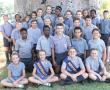 <p>Laerskool Messina het op 11 November hulle nuwe prefekte en hoofleiers vir 2016 aangewys. Hulle is (voor, van links na regs) Carmen Roos (onderhoofmeisie), Stephi Roos (hoofmeisie), Abri Whelan (hoofseun) en Gavin Knott (onderhoofseun). In die tweede ry is prefekte Vian van der Merwe, Bongani Sebe, Ruan Harzenberg, Aiden Pretorius en Stephan Prinsloo. In die derde ry is Brian Vermeulen, Irral Naud&eacute;, Rianne Botha, Carli Libert, Henrico Lyon en Michael le Roux. Agter is Franco de Klerk, Fran Makamola, Margot Beukes, Tanecia Naud&eacute;, Anli Heydenreich, Charlize le Roux, Stacey Nyanhi, Sharlise Venter, Clarissa Roos, Jo-Nique Kolberg, Miranda Utonga en Brayden Siebert. <em>Foto verskaf</em>.</p>
