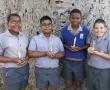 <p>Hierdie groepie slimkoppe van Laerskool Messina is tydens die skool se jaarlikse prysuitdeling aangewys as die beste vyf akademiese presteerders vanjaar in Graad 5. Van links na regs staan Charles Maphaha, Shafin Chowdhury, Phenyo Legwabe, Reinhardt van Eck en Anika Pretorius. <em>Foto verskaf.</em></p>

